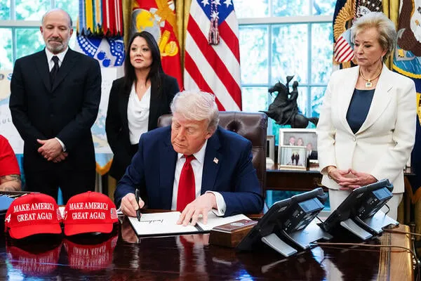 Trump Signing EO GettyImages 2211023658 Edit